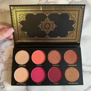 Ace Beaute Grandiose Eyeshadow Palette